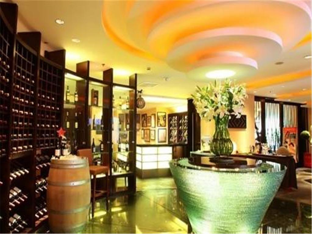 Hotel Huajun 4*