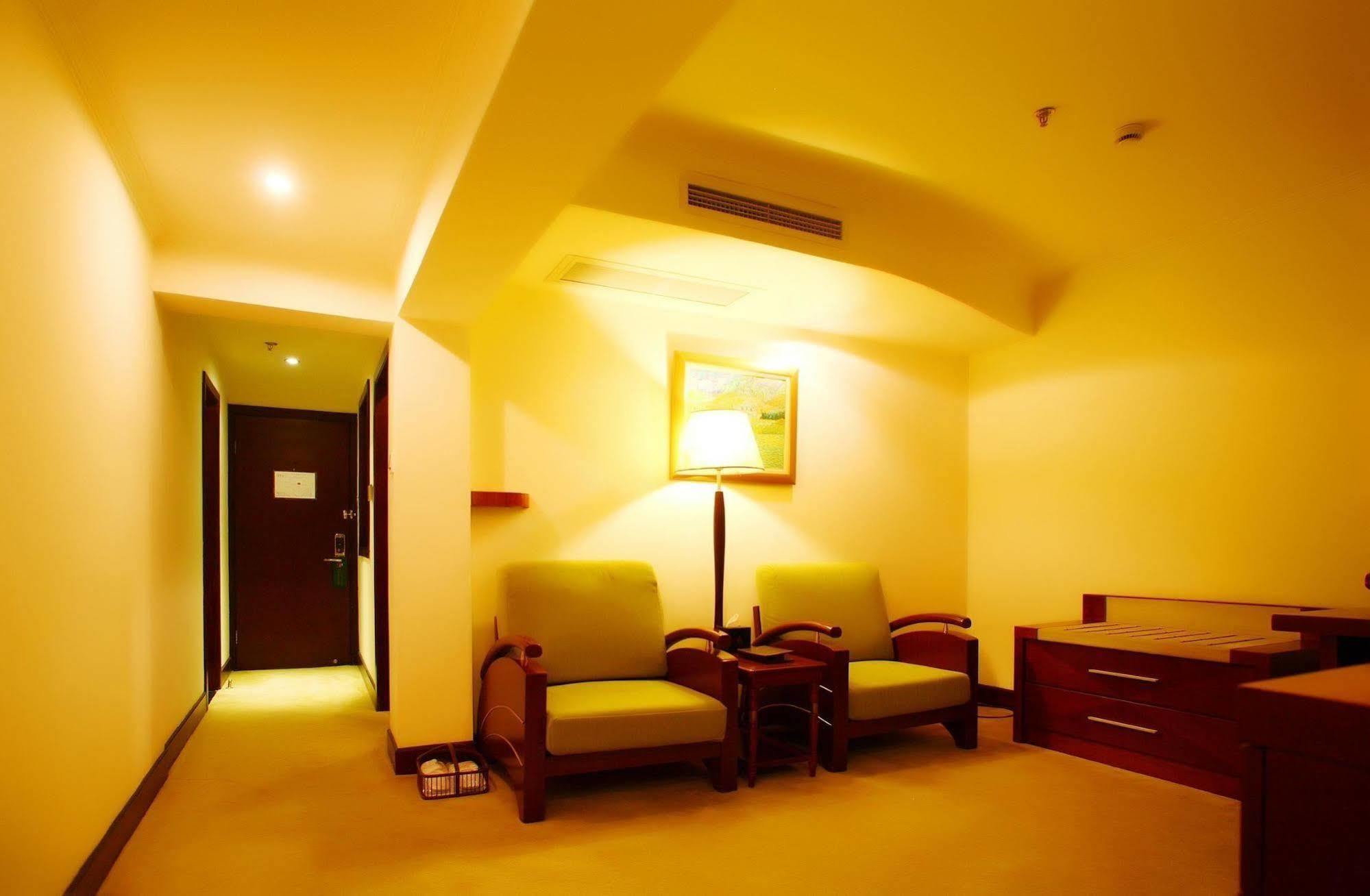 Huajun Hotel Shanghai